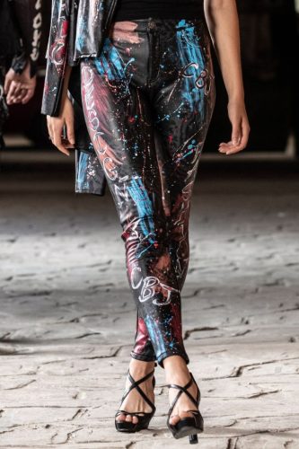 CIPO&BAXX DIVATOS NŐI NADRÁG WD487